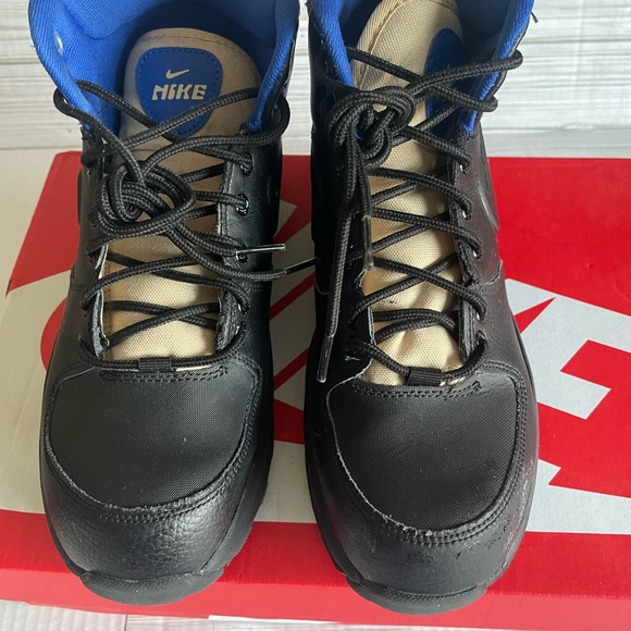 Boys Nike Boots - Picture 10 of 13